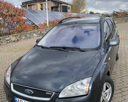 Серый Форд Фокус, объемом двигателя 1.6 л и пробегом 300 тыс. км за 4700 $, фото 1 на Automoto.ua