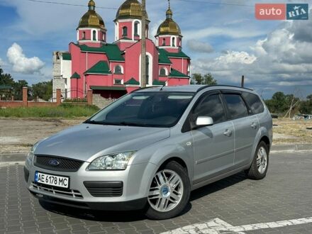 Серый Форд Фокус, объемом двигателя 1.6 л и пробегом 290 тыс. км за 4299 $, фото 1 на Automoto.ua