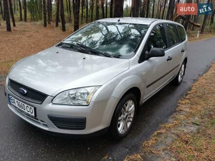 Форд Фокус 2005 в Кропивницком (Кировограде) на Automoto.ua Серый Форд Фокус, объемом двигателя 1.56 л и пробегом 264 тыс. км за 4450 $, фото 1 на Automoto.ua