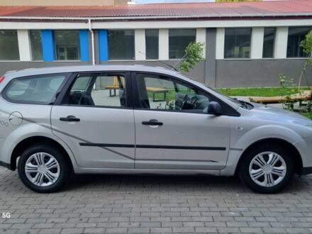 Форд Фокус 2005 у Луцьку на Automoto.ua Сірий Форд Фокус, об'ємом двигуна 1.6 л та пробігом 337 тис. км за 3450 $, фото 1 на Automoto.ua