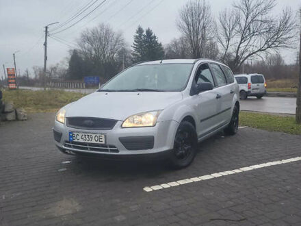 Сірий Форд Фокус, об'ємом двигуна 1.6 л та пробігом 327 тис. км за 4200 $, фото 1 на Automoto.ua