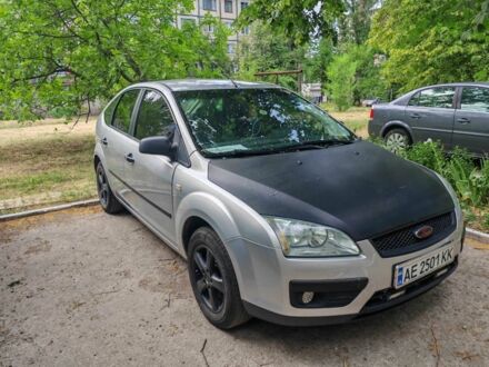 Серый Форд Фокус, объемом двигателя 1.6 л и пробегом 255 тыс. км за 4015 $, фото 1 на Automoto.ua