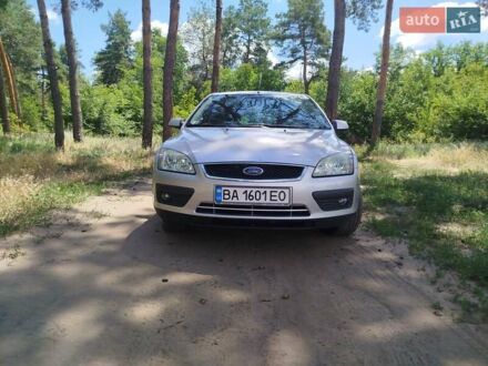Форд Фокус 2005 в Кропивницком (Кировограде) на Automoto.ua Серый Форд Фокус, объемом двигателя 1.6 л и пробегом 228 тыс. км за 4999 $, фото 1 на Automoto.ua