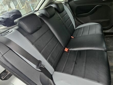 Серый Форд Фокус, объемом двигателя 1.6 л и пробегом 201 тыс. км за 4500 $, фото 1 на Automoto.ua