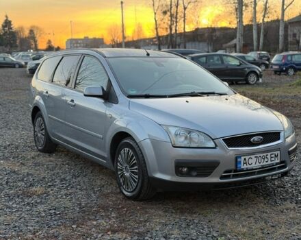 Серый Форд Фокус, объемом двигателя 1.6 л и пробегом 224 тыс. км за 3750 $, фото 1 на Automoto.ua