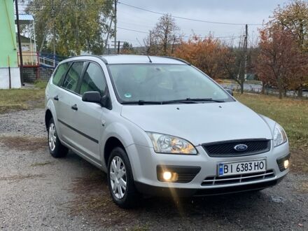 Серый Форд Фокус, объемом двигателя 1.6 л и пробегом 260 тыс. км за 3800 $, фото 1 на Automoto.ua