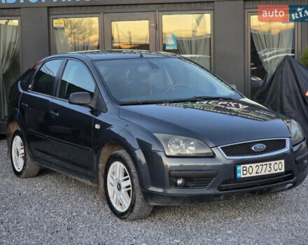 Серый Форд Фокус, объемом двигателя 1.6 л и пробегом 280 тыс. км за 3399 $, фото 1 на Automoto.ua