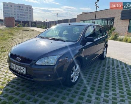 Серый Форд Фокус, объемом двигателя 1.6 л и пробегом 292 тыс. км за 4800 $, фото 1 на Automoto.ua