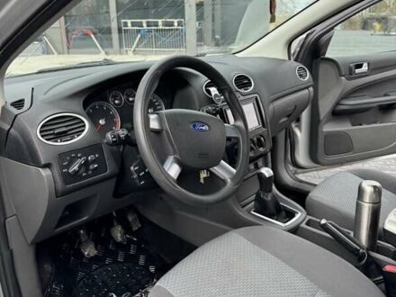 Форд Фокус 2006 в Зборов на Automoto.ua Серый Форд Фокус, объемом двигателя 1.6 л и пробегом 252 тыс. км за 4400 $, фото 1 на Automoto.ua