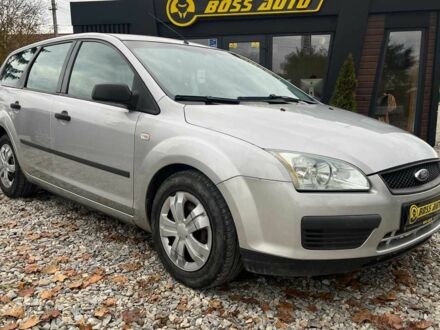 Серый Форд Фокус, объемом двигателя 1.6 л и пробегом 299 тыс. км за 3800 $, фото 1 на Automoto.ua