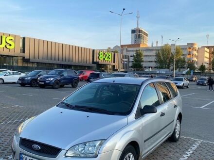 Серый Форд Фокус, объемом двигателя 1.6 л и пробегом 371 тыс. км за 3200 $, фото 1 на Automoto.ua