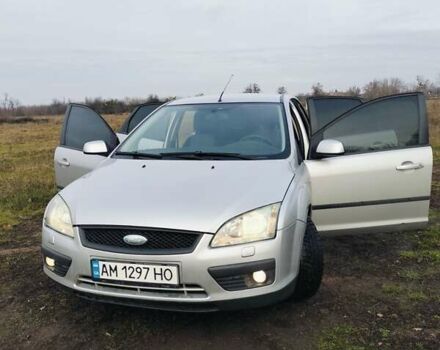 Сірий Форд Фокус, об'ємом двигуна 1.6 л та пробігом 235 тис. км за 3955 $, фото 1 на Automoto.ua