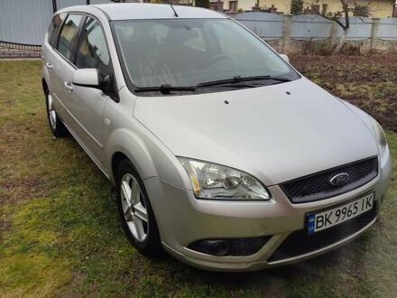 Серый Форд Фокус, объемом двигателя 1.8 л и пробегом 230 тыс. км за 4900 $, фото 1 на Automoto.ua