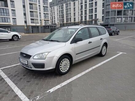 Форд Фокус 2006 у Черкасах на Automoto.ua Сірий Форд Фокус, об'ємом двигуна 1.8 л та пробігом 195 тис. км за 5200 $, фото 1 на Automoto.ua