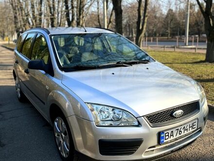Форд Фокус 2006 в Кропивницком (Кировограде) на Automoto.ua Серый Форд Фокус, объемом двигателя 1.6 л и пробегом 263 тыс. км за 4899 $, фото 1 на Automoto.ua