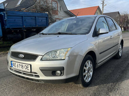 Серый Форд Фокус, объемом двигателя 1.6 л и пробегом 206 тыс. км за 3900 $, фото 1 на Automoto.ua