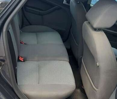 Сірий Форд Фокус, об'ємом двигуна 1.6 л та пробігом 0 тис. км за 4300 $, фото 1 на Automoto.ua