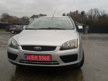 Серый Форд Фокус, объемом двигателя 1.6 л и пробегом 112 тыс. км за 4850 $, фото 1 на Automoto.ua