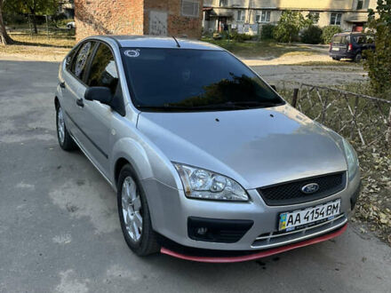 Серый Форд Фокус, объемом двигателя 1.6 л и пробегом 252 тыс. км за 3300 $, фото 1 на Automoto.ua