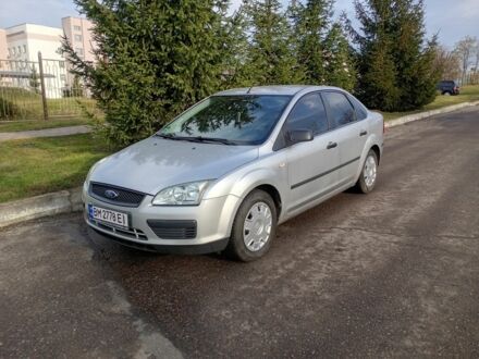 Серый Форд Фокус, объемом двигателя 1.6 л и пробегом 153 тыс. км за 5500 $, фото 1 на Automoto.ua