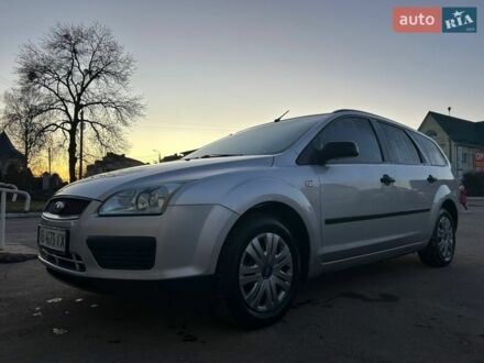 Серый Форд Фокус, объемом двигателя 1.6 л и пробегом 241 тыс. км за 4200 $, фото 1 на Automoto.ua