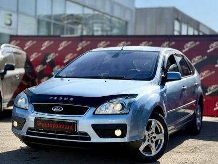 Серый Форд Фокус, объемом двигателя 1.6 л и пробегом 112 тыс. км за 6000 $, фото 1 на Automoto.ua