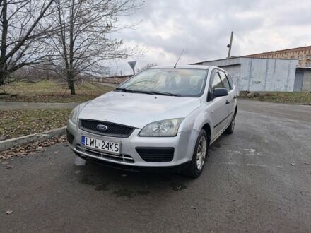 Серый Форд Фокус, объемом двигателя 1.6 л и пробегом 388 тыс. км за 2200 $, фото 1 на Automoto.ua