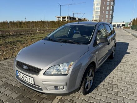 Серый Форд Фокус, объемом двигателя 1.6 л и пробегом 217 тыс. км за 3999 $, фото 1 на Automoto.ua