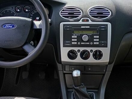Форд Фокус 2006 в Жмеренке на Automoto.ua Серый Форд Фокус, объемом двигателя 1.6 л и пробегом 244 тыс. км за 4000 $, фото 1 на Automoto.ua