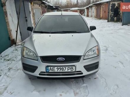 Сірий Форд Фокус, об'ємом двигуна 1.6 л та пробігом 231 тис. км за 4300 $, фото 1 на Automoto.ua
