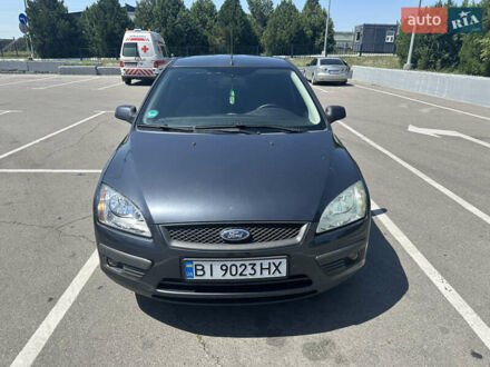 Серый Форд Фокус, объемом двигателя 1.6 л и пробегом 190 тыс. км за 4999 $, фото 1 на Automoto.ua