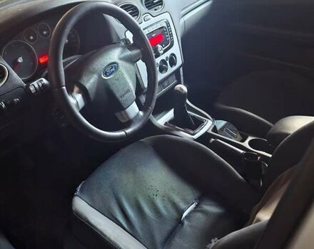 Серый Форд Фокус, объемом двигателя 1.6 л и пробегом 407 тыс. км за 4000 $, фото 1 на Automoto.ua