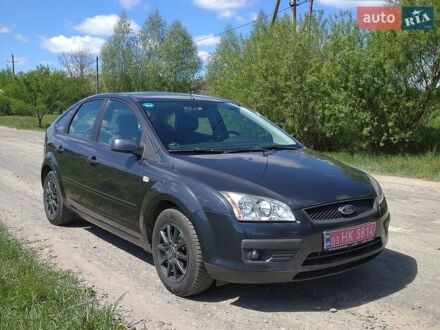 Серый Форд Фокус, объемом двигателя 1.6 л и пробегом 194 тыс. км за 3800 $, фото 1 на Automoto.ua