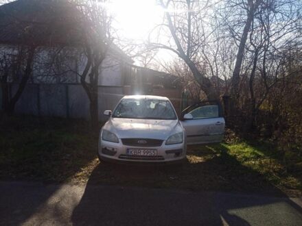 Сірий Форд Фокус, об'ємом двигуна 1.6 л та пробігом 437 тис. км за 1182 $, фото 1 на Automoto.ua