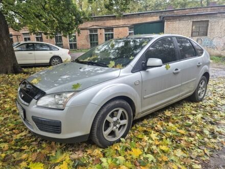 Серый Форд Фокус, объемом двигателя 1.6 л и пробегом 350 тыс. км за 3800 $, фото 1 на Automoto.ua