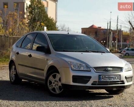 Серый Форд Фокус, объемом двигателя 1.6 л и пробегом 272 тыс. км за 4250 $, фото 1 на Automoto.ua