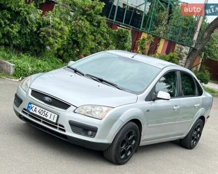 Серый Форд Фокус, объемом двигателя 1.6 л и пробегом 382 тыс. км за 3500 $, фото 1 на Automoto.ua