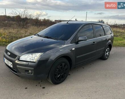 Серый Форд Фокус, объемом двигателя 1.8 л и пробегом 380 тыс. км за 2999 $, фото 1 на Automoto.ua