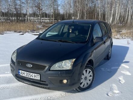 Серый Форд Фокус, объемом двигателя 1.8 л и пробегом 250 тыс. км за 4500 $, фото 1 на Automoto.ua