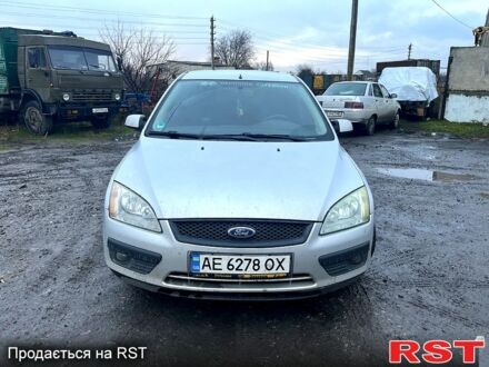 Серый Форд Фокус, объемом двигателя 1.6 л и пробегом 247 тыс. км за 5000 $, фото 1 на Automoto.ua