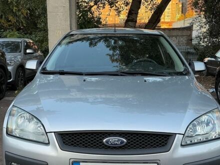 Серый Форд Фокус, объемом двигателя 1.6 л и пробегом 149 тыс. км за 3900 $, фото 1 на Automoto.ua