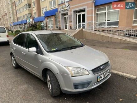 Серый Форд Фокус, объемом двигателя 1.6 л и пробегом 205 тыс. км за 4600 $, фото 1 на Automoto.ua