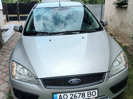 Серый Форд Фокус, объемом двигателя 1.56 л и пробегом 240 тыс. км за 4500 $, фото 1 на Automoto.ua