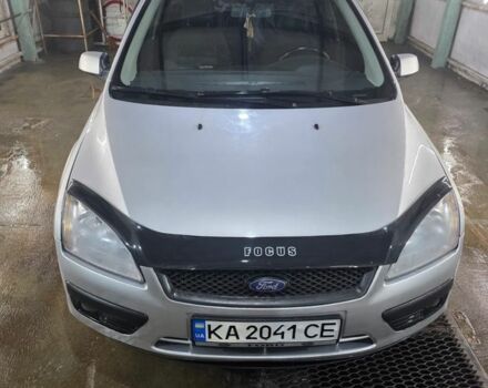 Серый Форд Фокус, объемом двигателя 1.6 л и пробегом 200 тыс. км за 4500 $, фото 1 на Automoto.ua