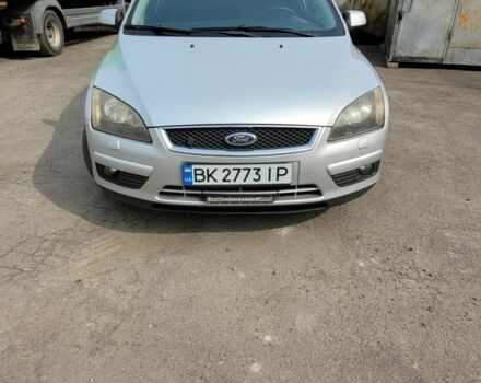 Серый Форд Фокус, объемом двигателя 1.8 л и пробегом 344 тыс. км за 5000 $, фото 1 на Automoto.ua
