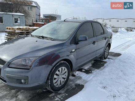Серый Форд Фокус, объемом двигателя 1.6 л и пробегом 256 тыс. км за 3800 $, фото 1 на Automoto.ua