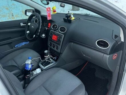 Серый Форд Фокус, объемом двигателя 1.6 л и пробегом 3 тыс. км за 3600 $, фото 1 на Automoto.ua