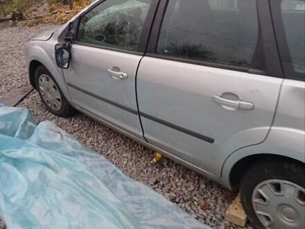 Серый Форд Фокус, объемом двигателя 1.6 л и пробегом 300 тыс. км за 1999 $, фото 1 на Automoto.ua