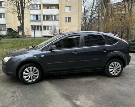 Серый Форд Фокус, объемом двигателя 1.6 л и пробегом 244 тыс. км за 3850 $, фото 1 на Automoto.ua