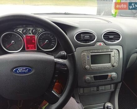 Серый Форд Фокус, объемом двигателя 1.6 л и пробегом 222 тыс. км за 5500 $, фото 1 на Automoto.ua